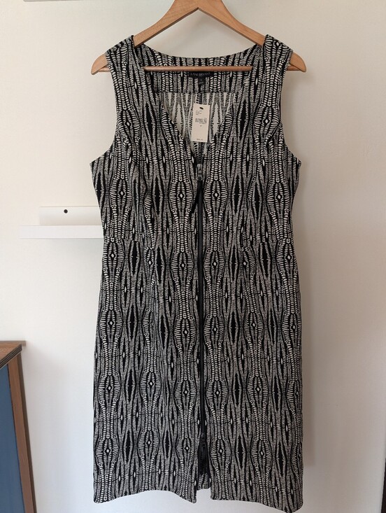 Lane Bryant Dresses & Skirts - Lane Bryant Plus Size 14 Print Sleeveless Dress Black Cream Full Zippers NWT